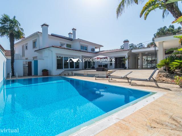 Moradia de Luxo em Leiria Espao, Conforto e Elegncia
