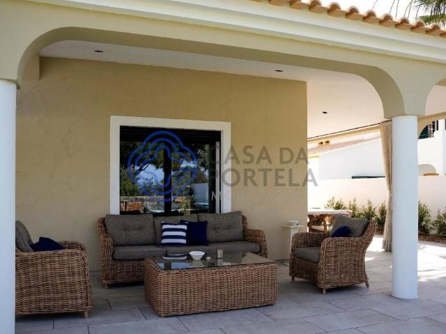 Moradia de Luxo em Primeira Linha de Mar em Albufeira, Algar. 501m² Guia