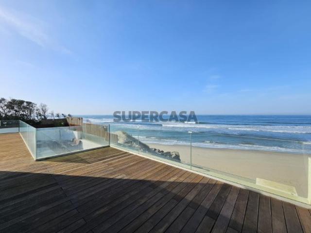 Moradia de Luxo Exclusiva em Apúlia