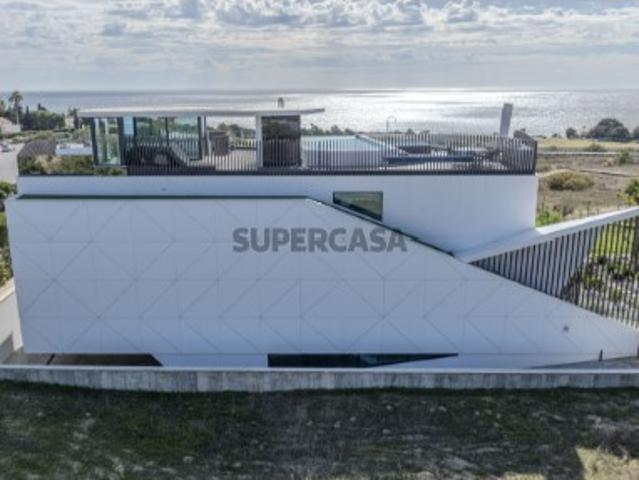 Moradia de Luxo na praia dos Salgados frente mar!