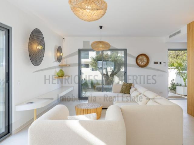 Moradia de Luxo na Primeira Linha da Ria Formosa Olhão