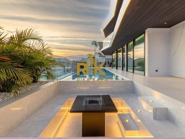 Moradia de Luxo T3+1 com piscina infinita e vistas panorâmicas