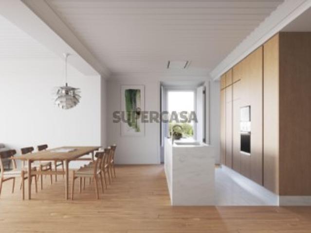 Moradia de Luxo T3+1 com Piscina Privativa e Jardim no Estoril Vista Mar