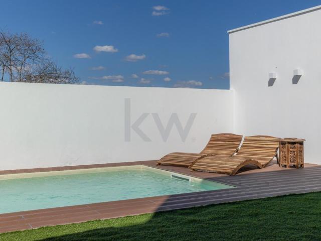Moradia de luxo T3 com piscina em Casas Novas, São Martinho do Bispo!