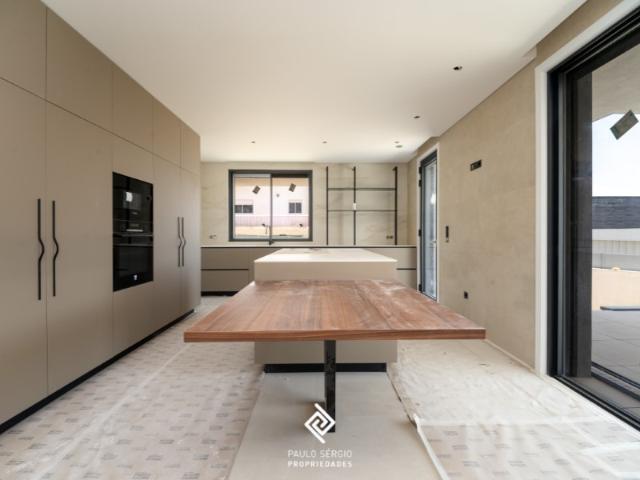 Moradia de luxo T4+1 em Vila Nova Gaia Terreno 3435,50m2