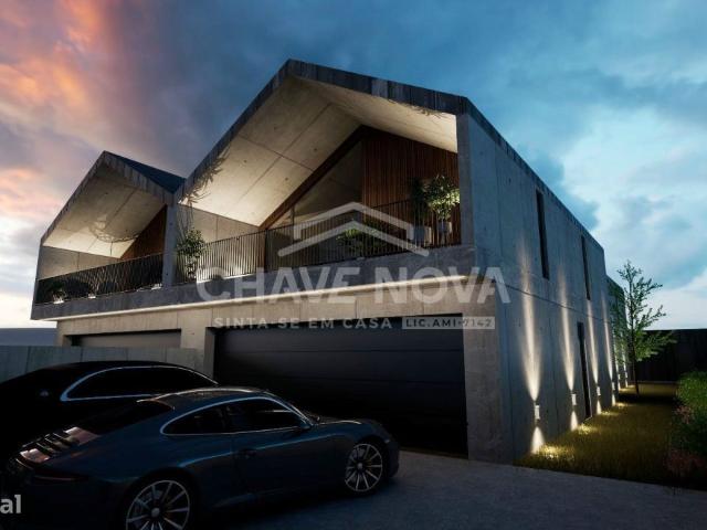 Moradia de Luxo T4 com Piscina a um passo da praia Canidelo