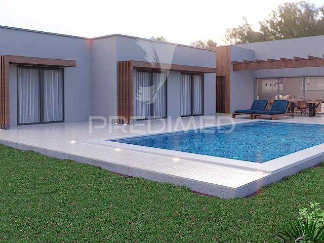Moradia de Luxo T4 com Piscina Azeitão