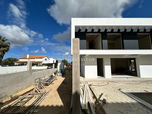 Moradia de luxo T4 com 3 suítes a Venda em Azeitão