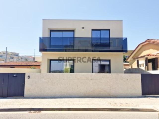 Moradia de luxo T4 em Moreira