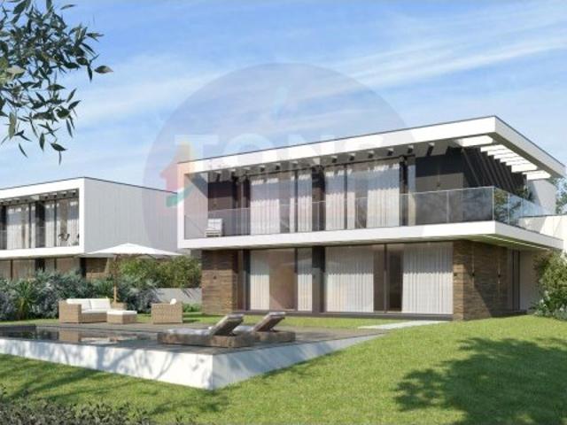 Moradia de Luxo T4 no Campo com Vista Mar