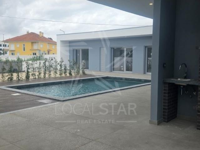 Moradia de Luxo T4 | Nadadouro, Caldas da Rainha