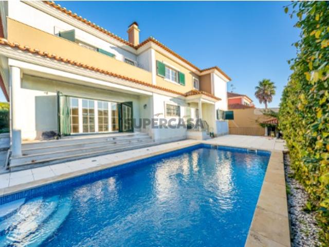 Moradia de Luxo T5 com Jardim e Piscina | Areia | Cascais