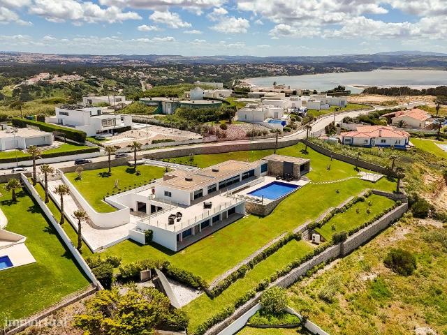 Moradia de luxo T6 com vista de mar, na Costa de Prata
