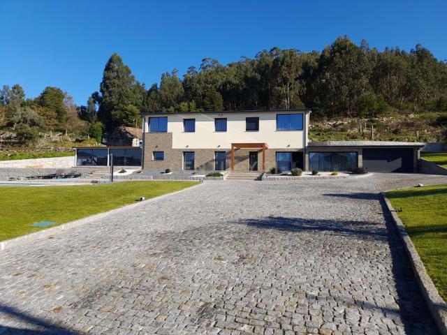 Moradia de Luxo V3 em Cabeça Santa, Penafiel