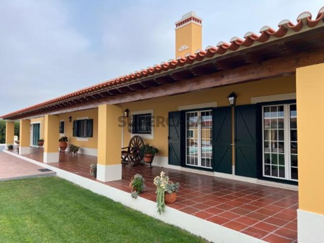 Moradia de luxo V4 +T1 Benavente 950.000€