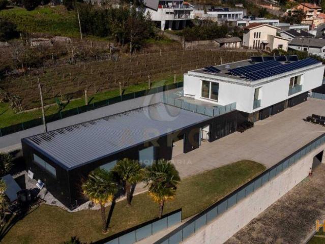 Moradia de Luxo V5, em Vila Nova de Famalicão | 26083976367