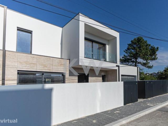 Moradia de Luxo T4, Vista Mar, Piscina Privativa, Praia Madalena, Vila