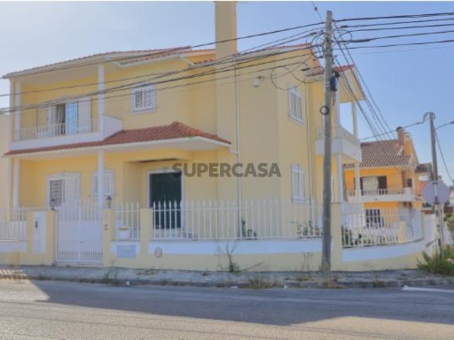 Moradia de Ponta de Banda T4+1 | Vale Milhaços