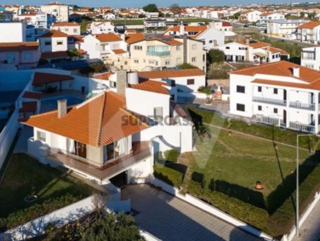 Moradia de Primeira Linha, na Praia da Areia Branca | T3+1