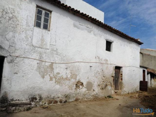 Moradia de R/Ch e 1.º andar_Alpalhão | 26082836629