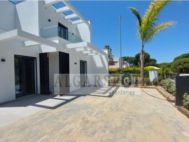 Moradia de Sonho perto do Resort Vila Sol 160m² Quarteira