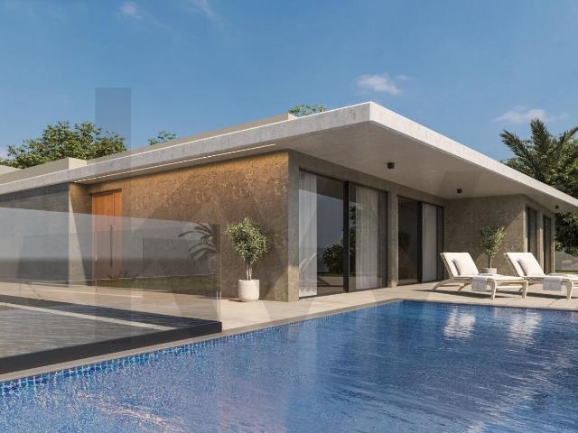 Moradia de traça minimalista com três suítes e escritório no. 193m² São Martinho