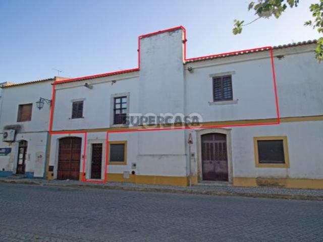Moradia de 1º andar, T3 em Alvito