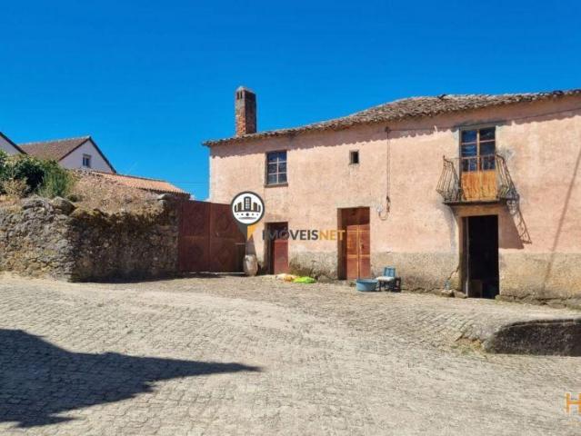Moradia de 2 pisos com logradouro, venda, Roqueiro, Oleiros, Castelo Branco | 25033897400