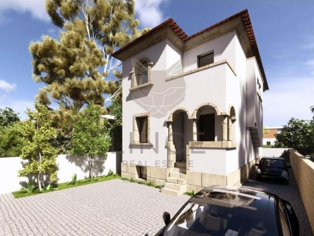 Moradia de 4 frentes Serralves de traça antiga 0m² Lordelo do ouro e massarelos