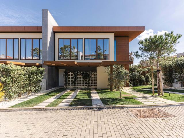 Moradia de 4 suites em condomínio privado Cascais