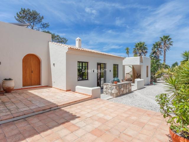 Moradia Excecional T5 com Vista sobre a Serra de Sintra, Azo. 320m² Colares