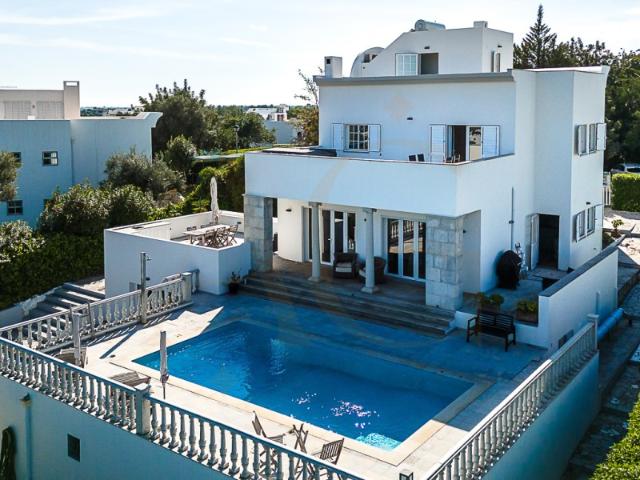 Moradia Exclusiva T4 com Vista Mar e Cidade em Tavira