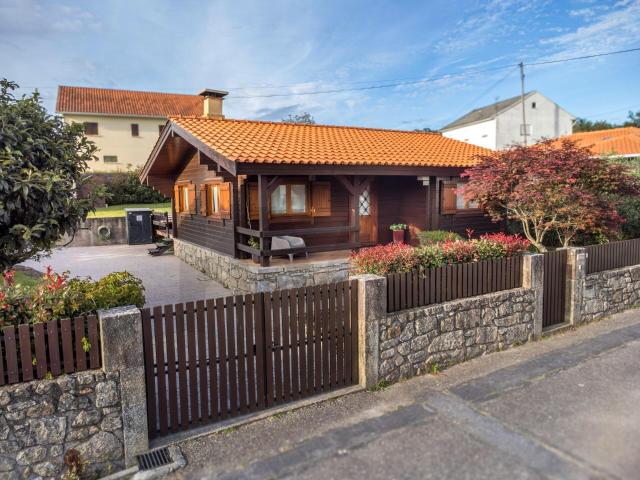 MORADIA EXCLUSIVA TÉRREA COM JARDIM EM VILA NOVA DE CERVEIRA