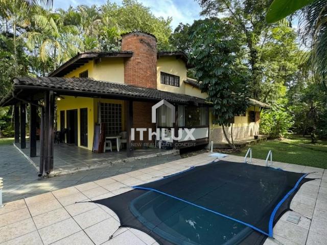 Moradia Exclusiva com Piscina e Total Privacidade | Condomínio Fechado em Boiçucanga, São Sebastião, Boiçucanga
