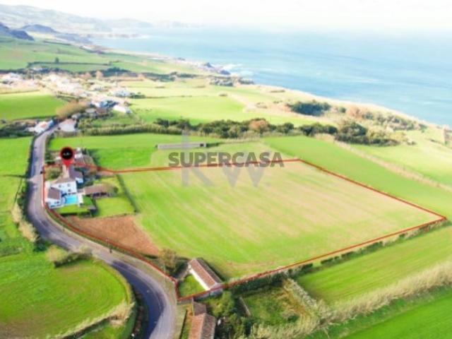Moradia Exclusiva na Lomba da Maia Ribeira Grande Ilha de São Miguel Açores