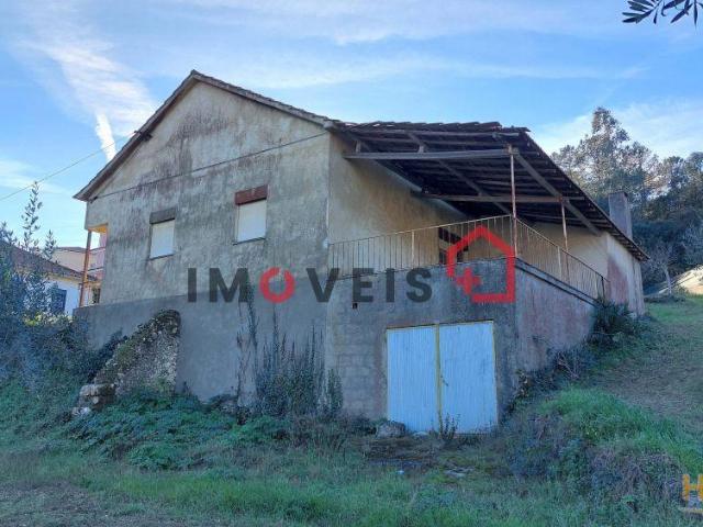 Moradia e terreno com seis mil metros quadrados! | 26083918275