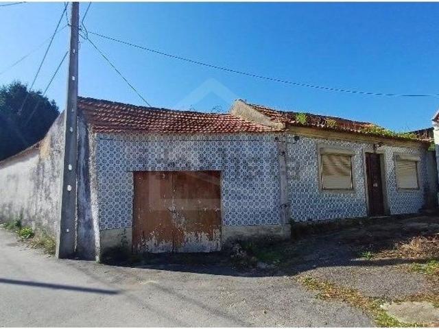 Moradia, Eixo e Eirol