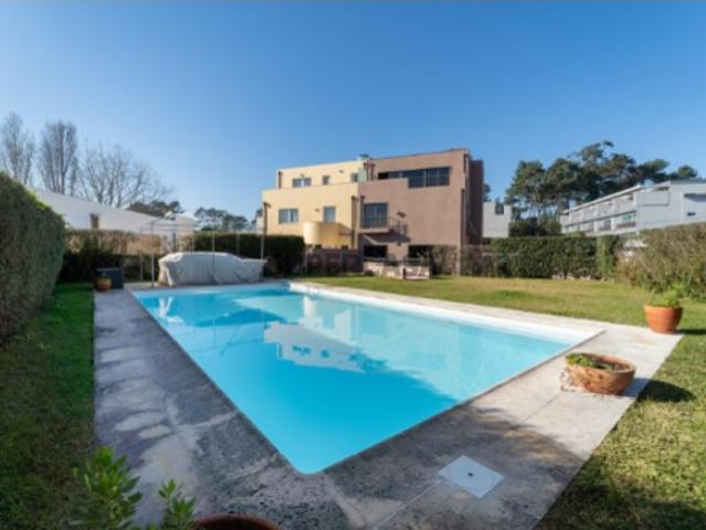 Moradia T5 na Vilarinha com Jardim e Piscina