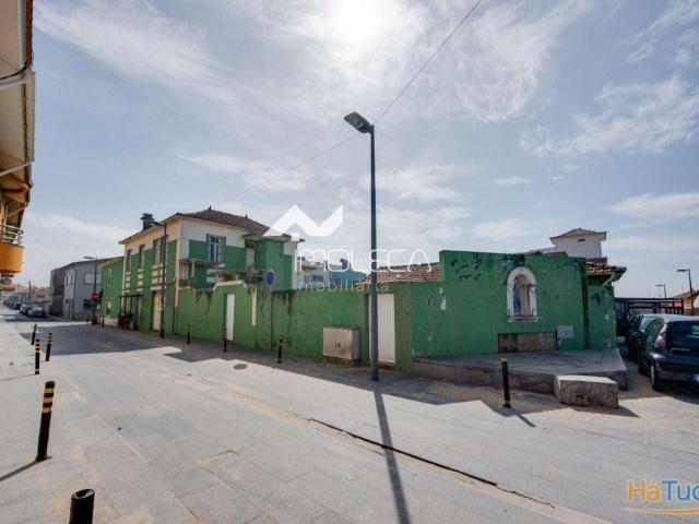 Moradia em Angeiras Lavra | 26084081534