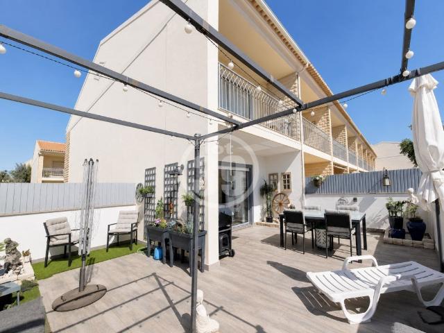 Moradia em Banda na Branqueira Terraço Amplo com Vista Campo. 91m² Albufeira e Olhos de Água