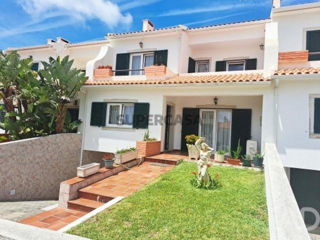 Moradia em banda T4 em Lourinhã e Atalaia de 176 m²