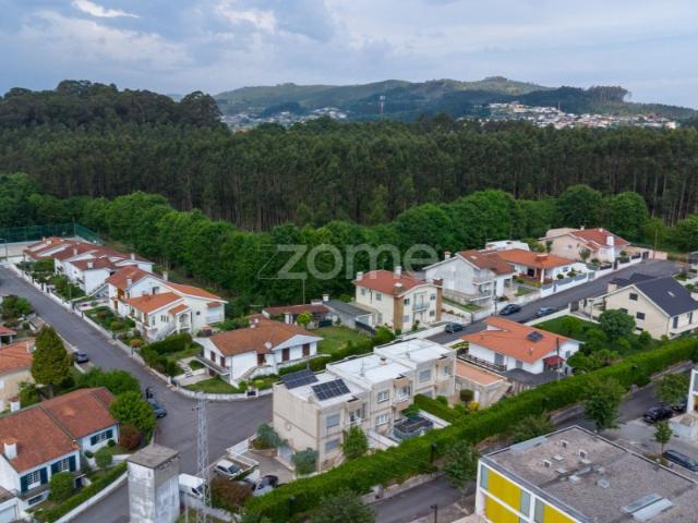 Moradia em banda Gavião