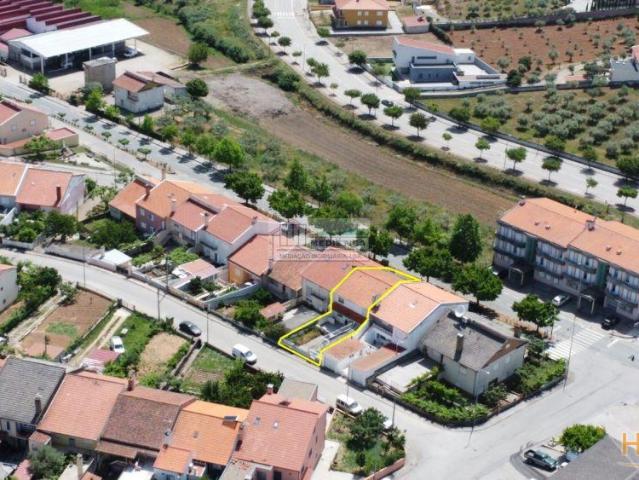 Moradia em banda, para venda, Alfandega da Fé Alfandega da Fe | 26084089372