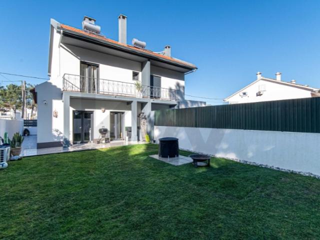 Moradia em banda Quinta do Conde