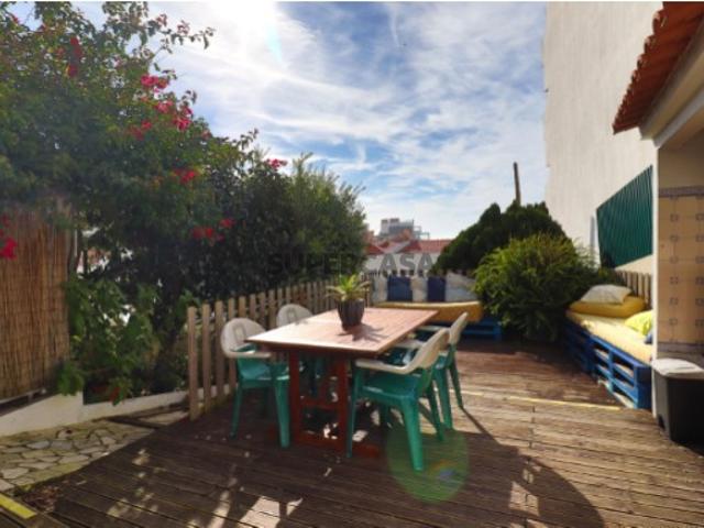 Moradia em Banda T4+1 Jardim + Churrasqueira MAGNIFICA VISTA MAR CENTRO Vila Piscatória da Ericeira