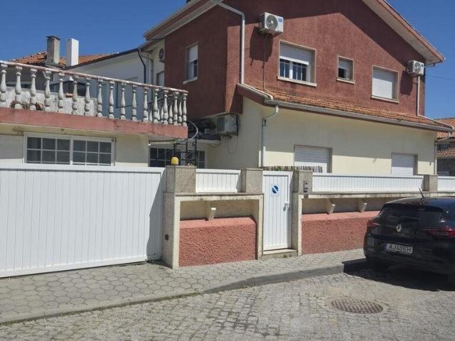 Moradia em banda T4 em Canidelo de 150 m² 150m² Vila Nova De Gaia Santa Marinha