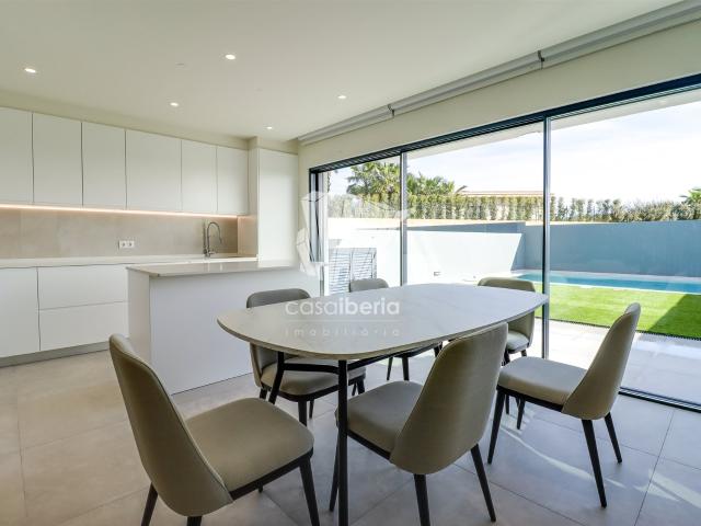Moradia em Banda T4 Venda em Montenegro,Faro 139m² Montenegro