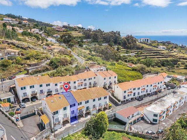 Moradia em Banda T2+2. 114m² Caniço