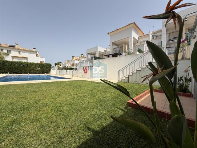 Moradia em Banda T2+2 Venda em Albufeira e Olhos de Água,Alb. 183m² Albufeira e Olhos de Água