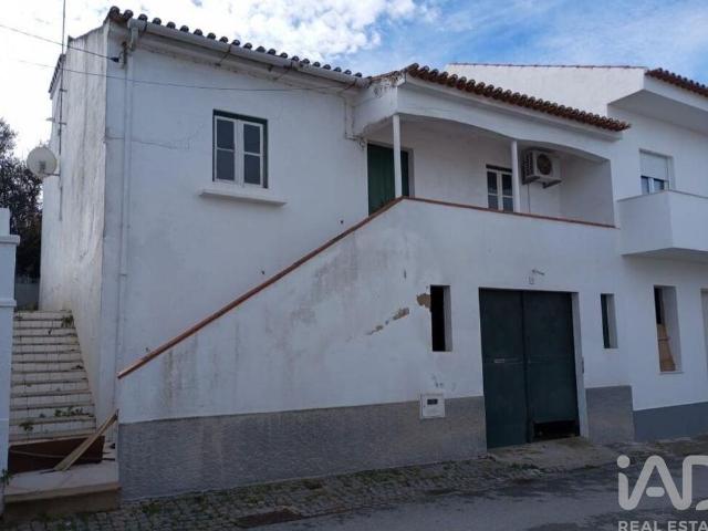 Moradia em banda T2 em Sousel de 146 m²